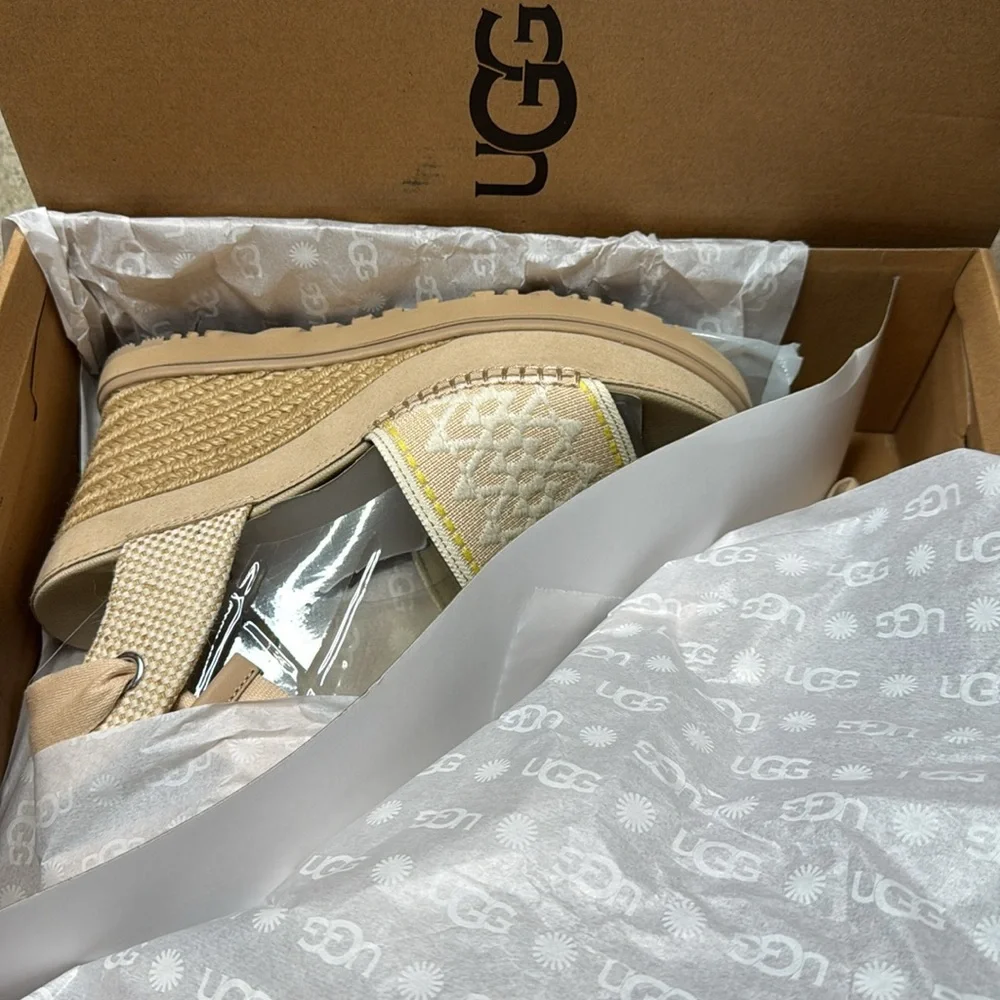 UGG®
Women's Abbot Ankle Tie Platform Wedge Espadrille Sandals - Picture 2 of 6